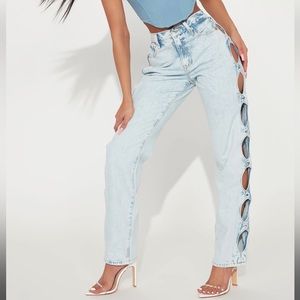 Give You a Peek Cut Out Straight Leg Jean- Light Blue Wash